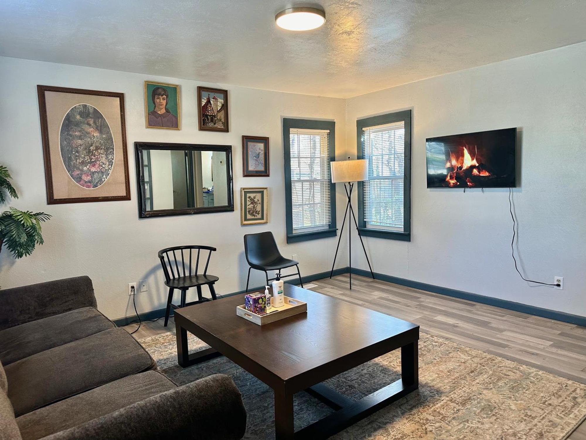 Cozy Winter Getaway With Garden 20-A Villa Oklahoma City Bagian luar foto