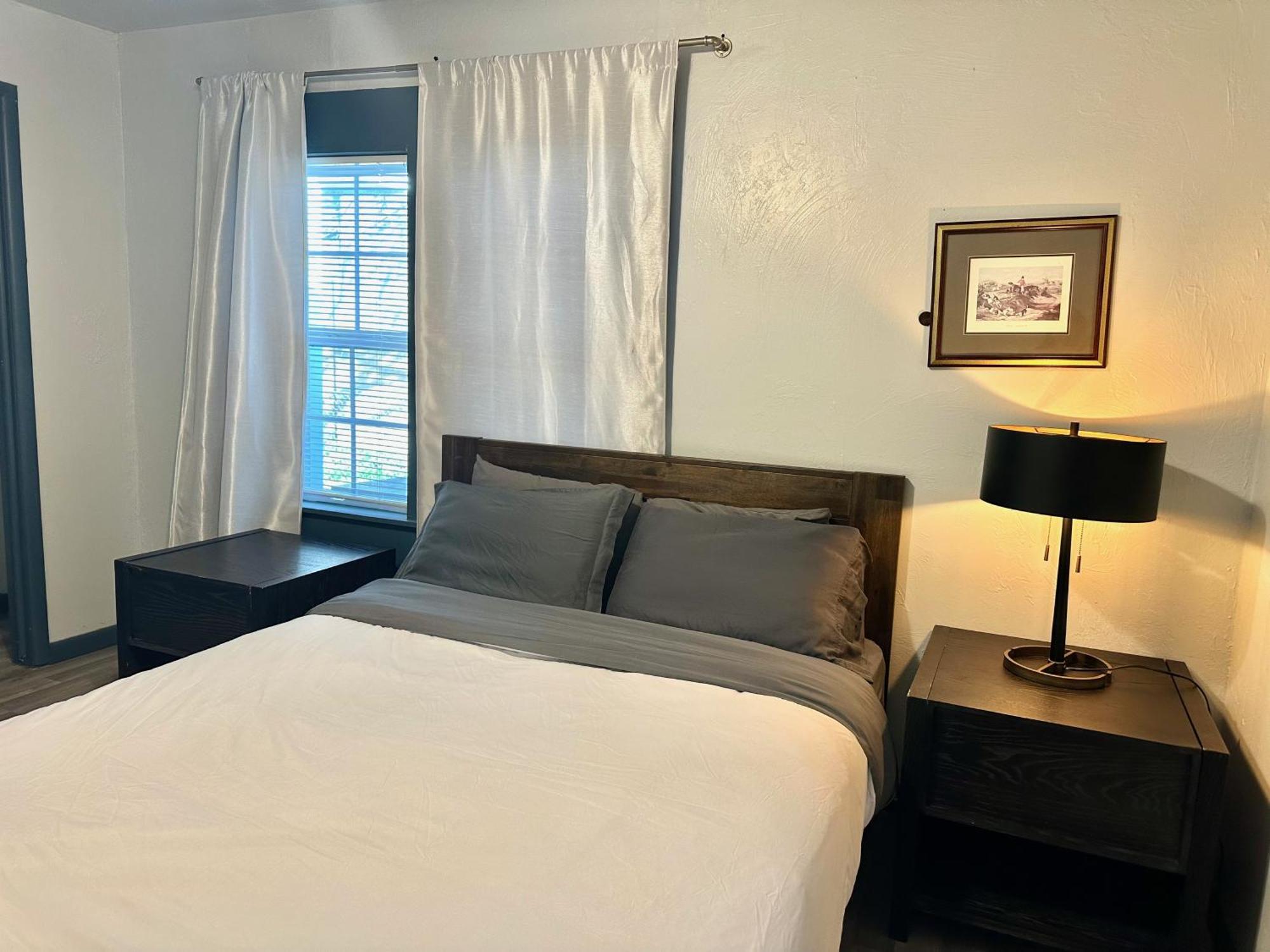 Cozy Winter Getaway With Garden 20-A Villa Oklahoma City Bagian luar foto
